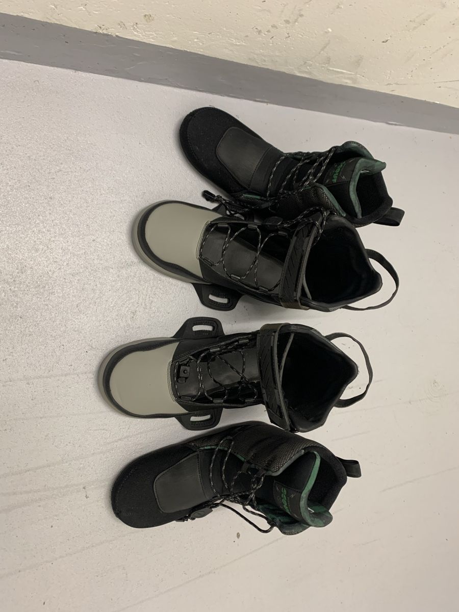 Hyperlite Surfboards & Schwimmbrette: Wakeboardbindung Boots Hyperlite Scout 3x gebraucht – Neu (gemäss Beschreibung) aus Benglen von lub_pf6p 2
