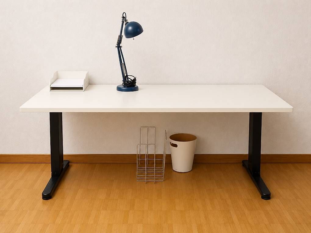 Schreibtische: Bürotisch – Gebraucht aus Zürich von taetschmeister