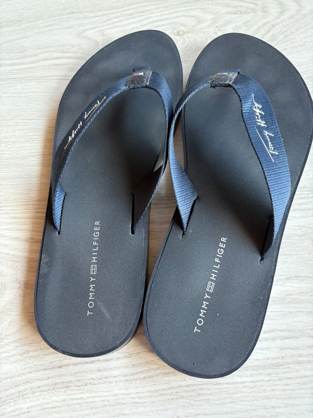 Tommy Hilfiger Scarpe da donna: Flip Flop Tommy Hilfiger, Gr. 41 – Usato da Mühleberg venduto da cupra80 1