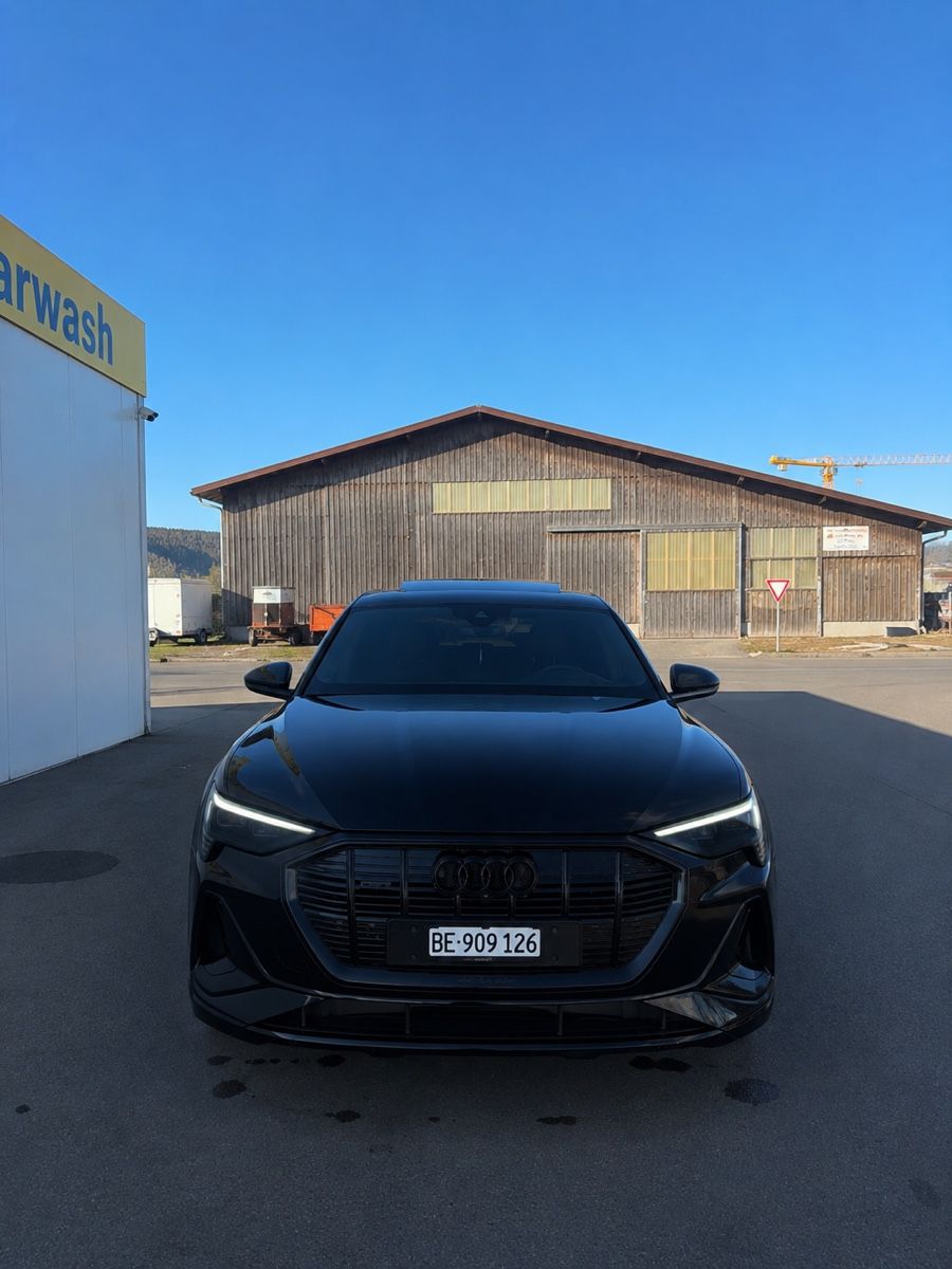Audi Autos: Audi etron Black edition – Neu (gemäss Beschreibung) aus Ipsach von fly_fq5f