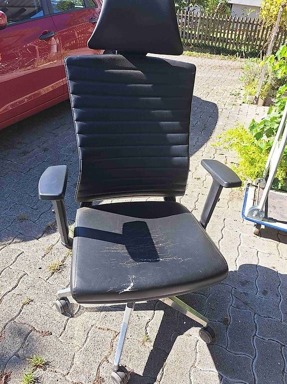 Poltrone: Büro-Sessel Leder – Usato da Wolfhausen venduto da gaston-x