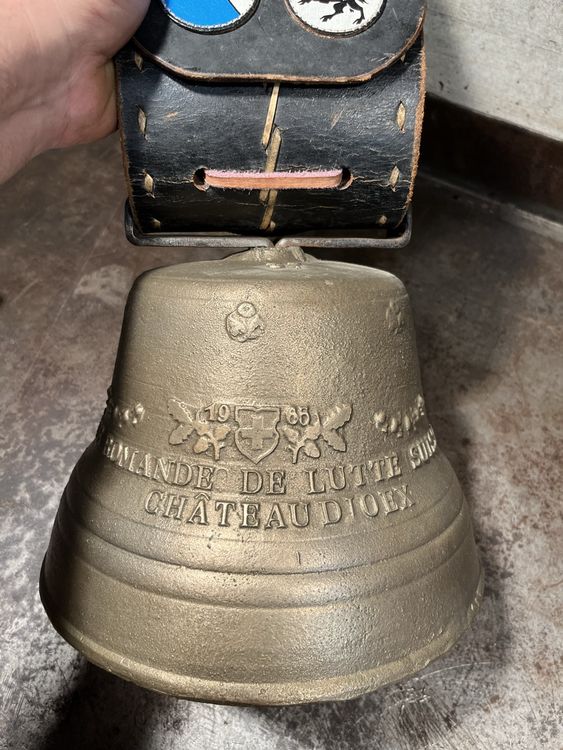 Grosse Kuhglocke Kaufen auf Ricardo