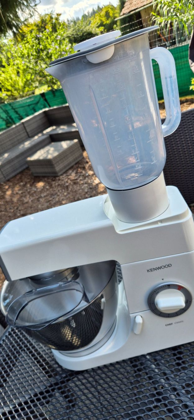 Kenwood Elettrodomestici da cucina: KENWOOD Küchenmaschine Chef Classic – Usato da Meikirch venduto da Cluu 1