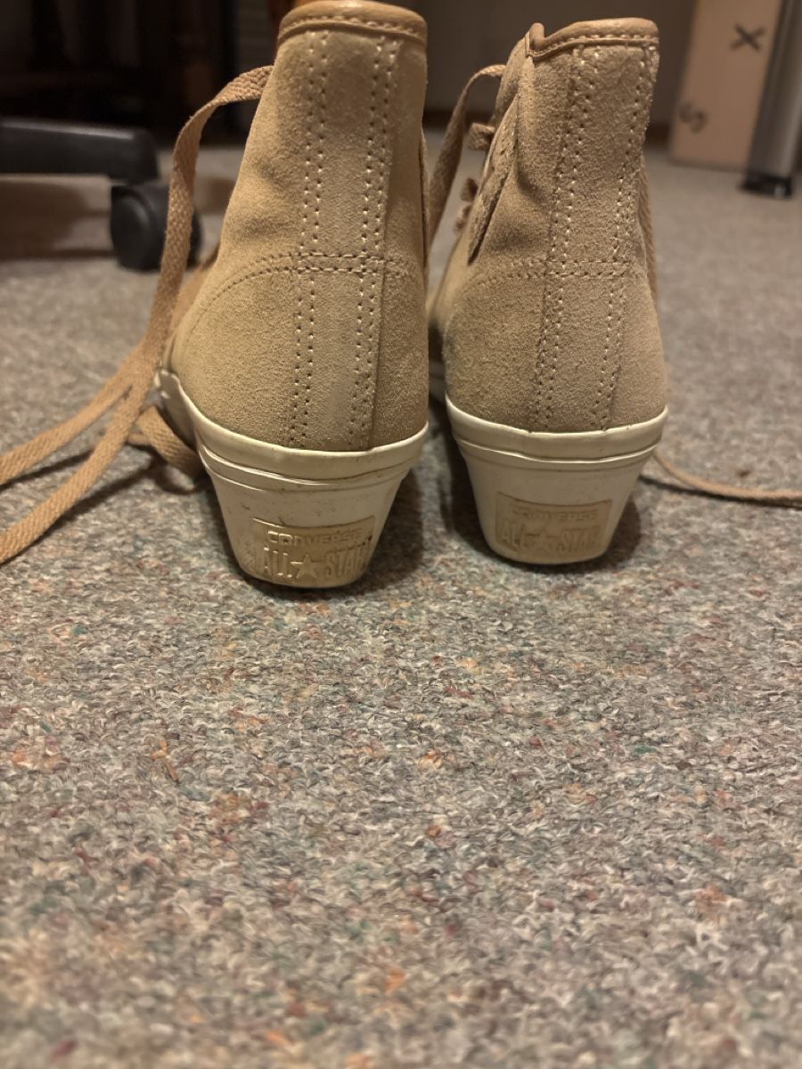 Converse Scarpe da donna: Converse compensées en daim beige, rembourrage, taille 38 – Usato da La Chaux-de-Fonds venduto da lea_77ly 1