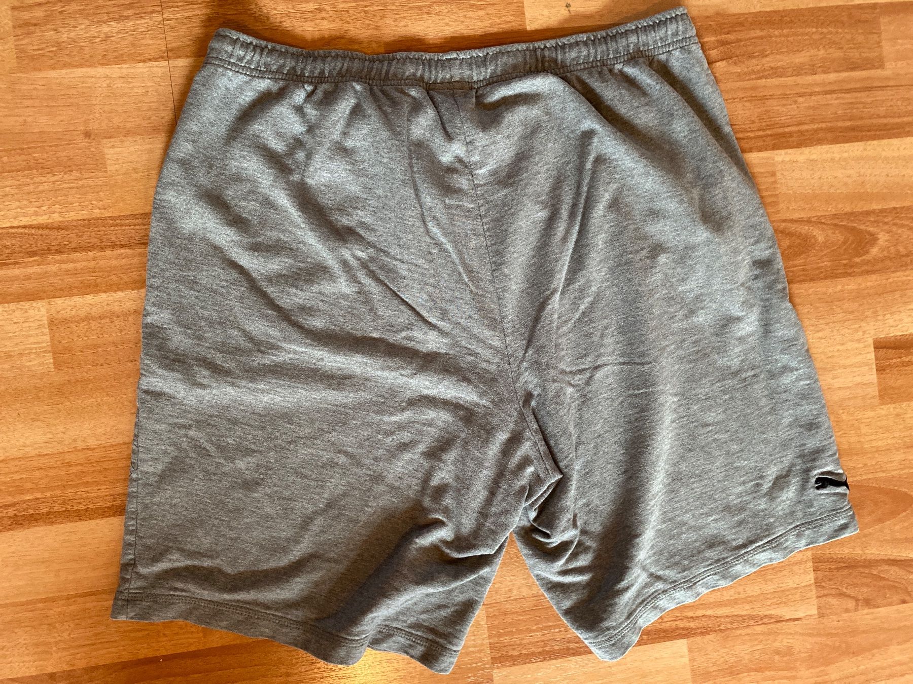 Puma Pantaloni: Puma Kurze Hose Gr. 56/58 grau – Usato da St. Gallen venduto da mai_gd7k 2