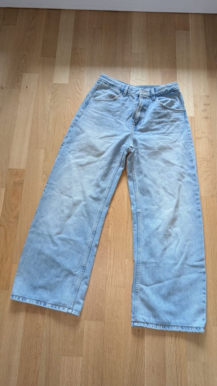 Zara Jeans: Jeans Damen ZARA hellblau Grösse 36 – Usato da Heerbrugg venduto da sad_h2xv
