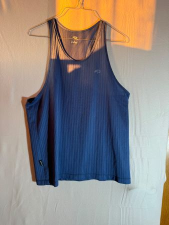 dunkelblaues Top von Gr. M/L