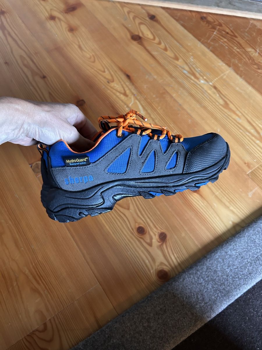 Scarpe per ragazzi: Chaussures de marche neuve Sherpa 35 – Usato da Noville venduto da Malik2017 3