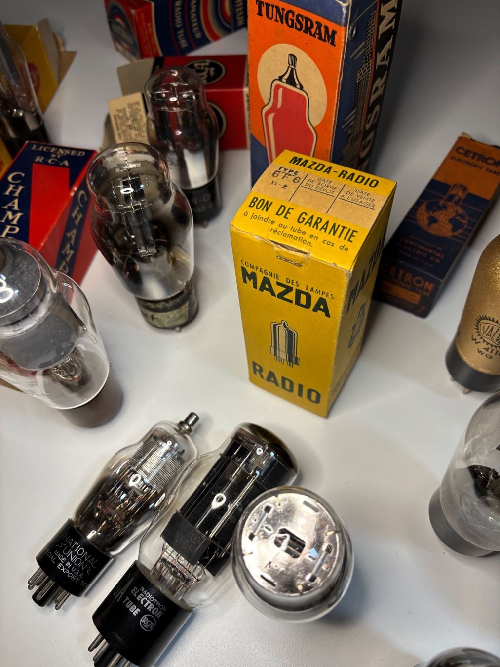 Radios: Elektronenröhren, Vorkriegszeit – Gebraucht aus Niederurnen von Guste 3