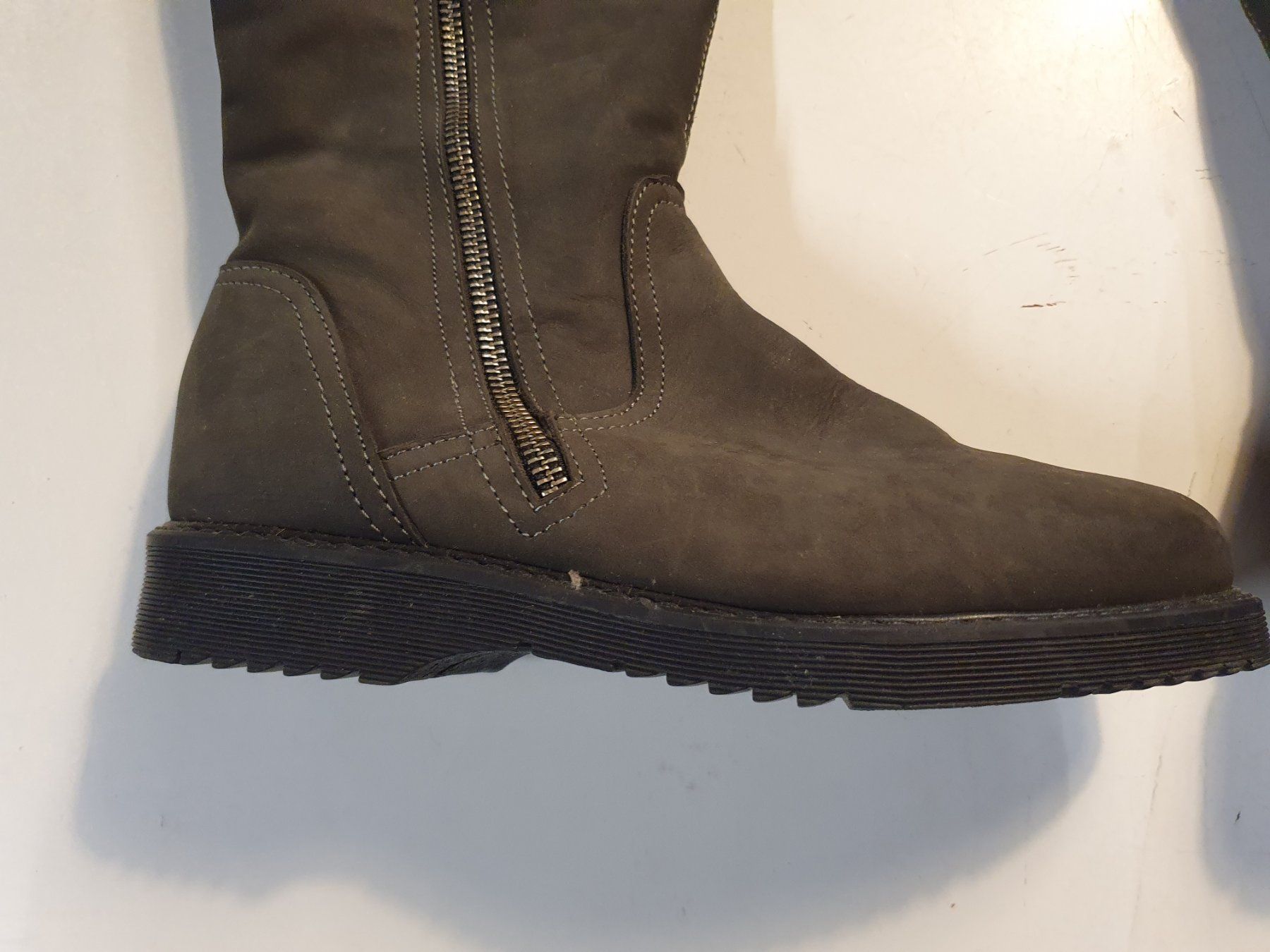 Damenschuhe: Lederstiefel Schafwolle grau grösse 37 – Gebraucht aus Zürich von dialout 1