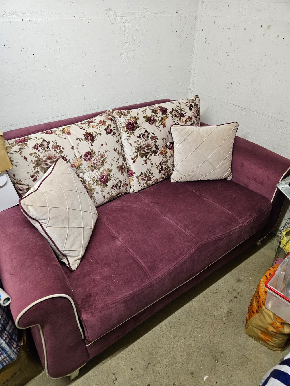 Sofas: Zweier Bettsofa mit Stauraum – Gebraucht aus Brugg AG von steinbach 1