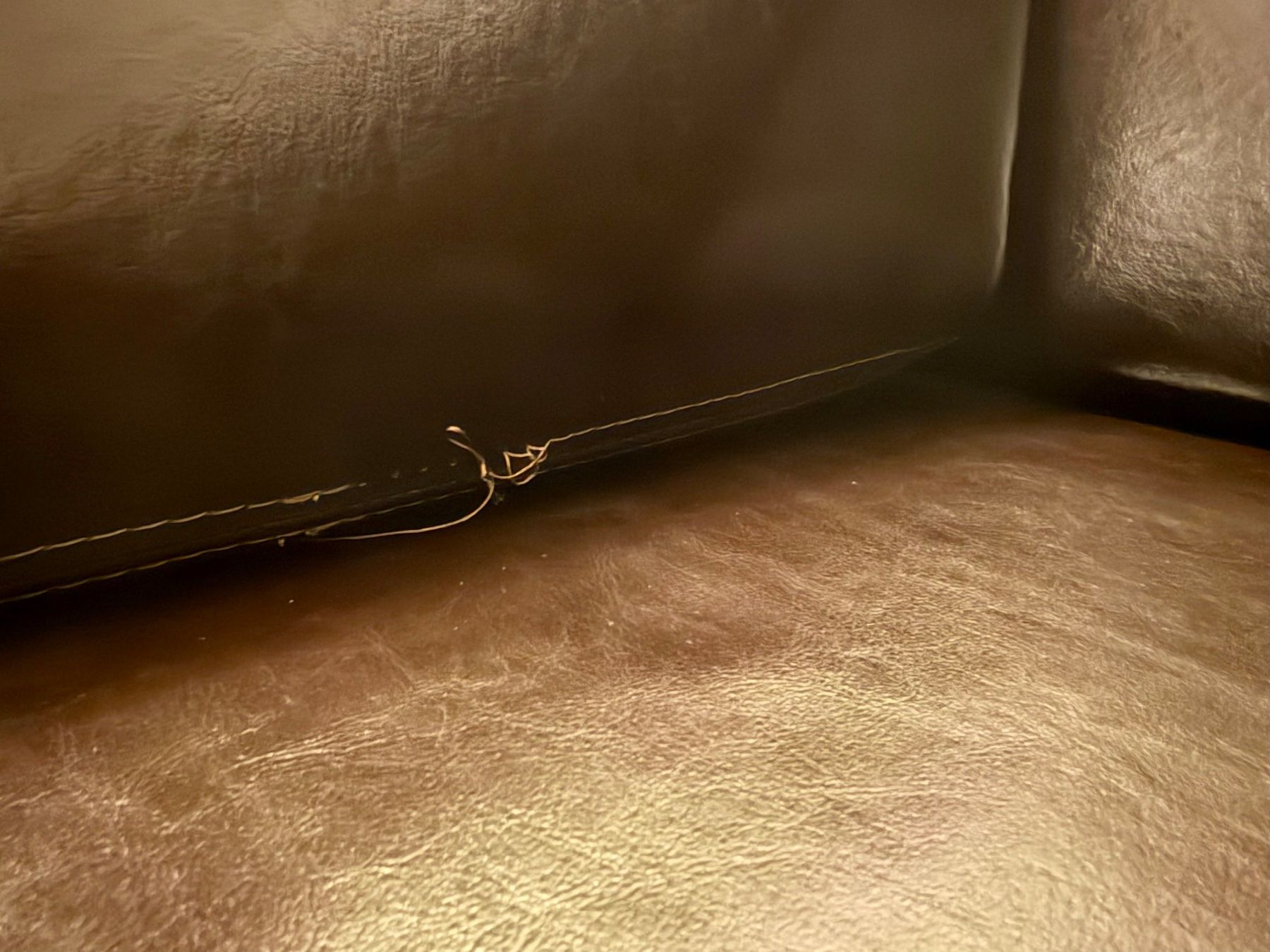 Ikea Sofas: Dunkelbraunes Kunstleder-Sofa – Gebraucht aus St. Gallen von kehlf 2