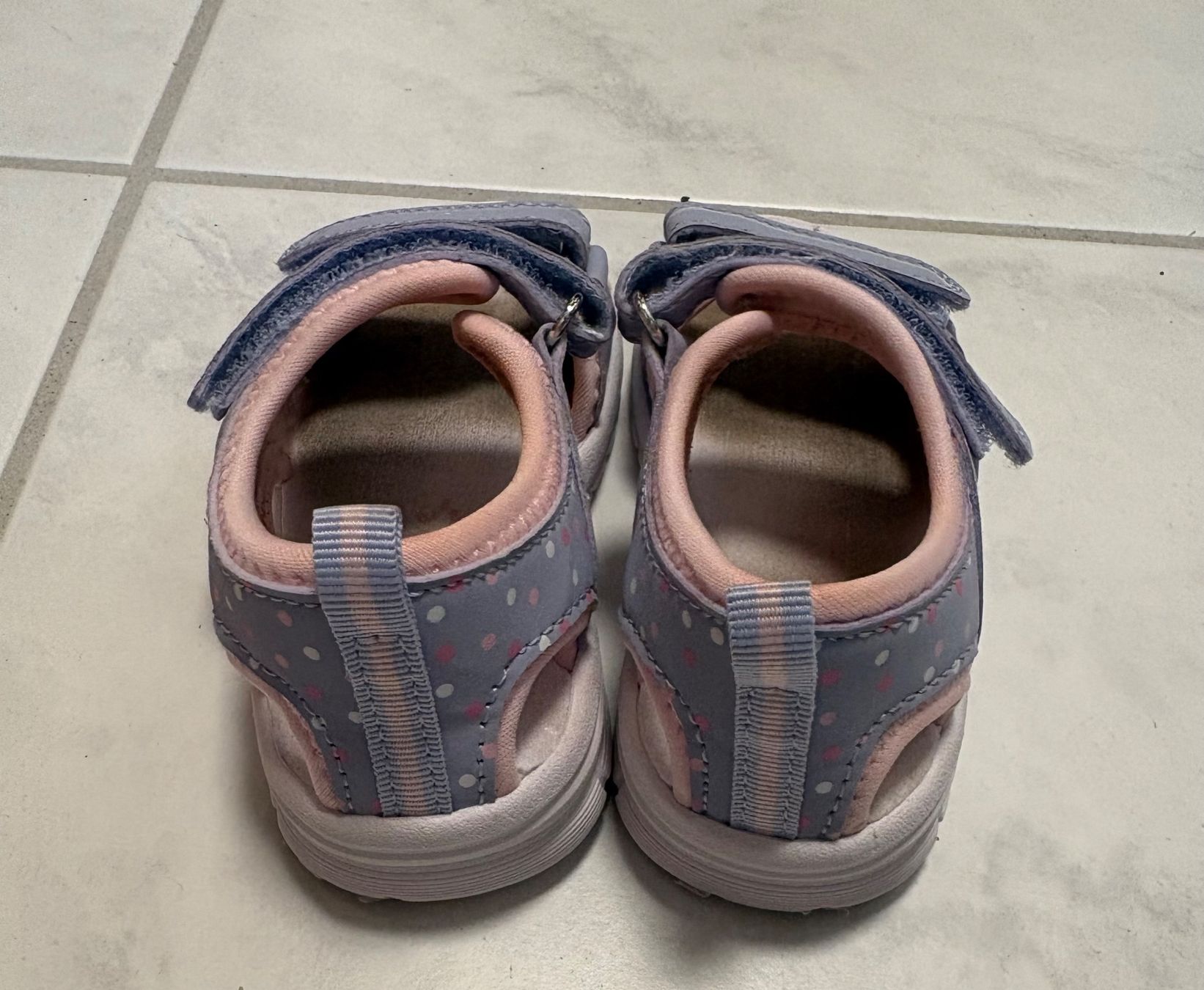 Chaussures filles: Sandalen Grösse 24 – D'occasion à Wangen ZH par pink28 2