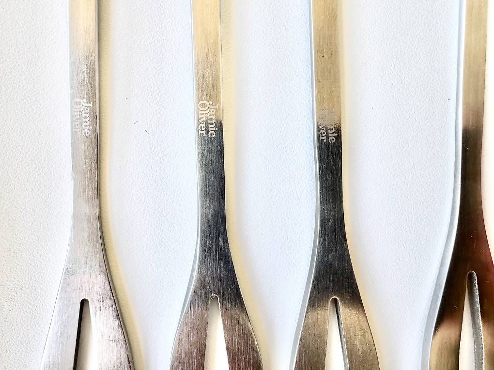 Set di posate: Jamie Oliver Grillbesteck Set Edelstahl  – Usato da Maienfeld venduto da gmundner 4