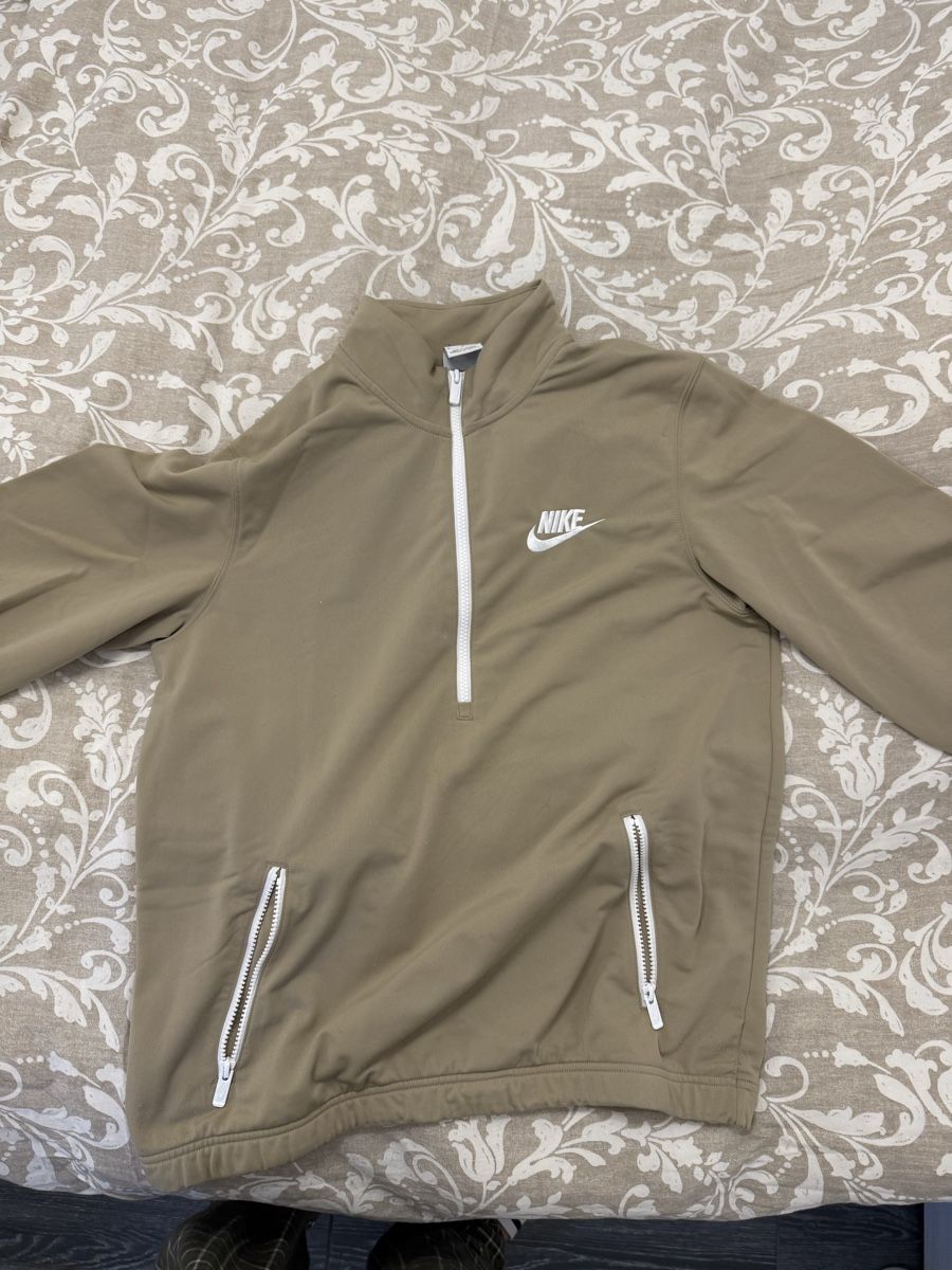 Nike Jumpsuits: Tuta Nike completo – Gebraucht aus Massagno von mir_xl6c