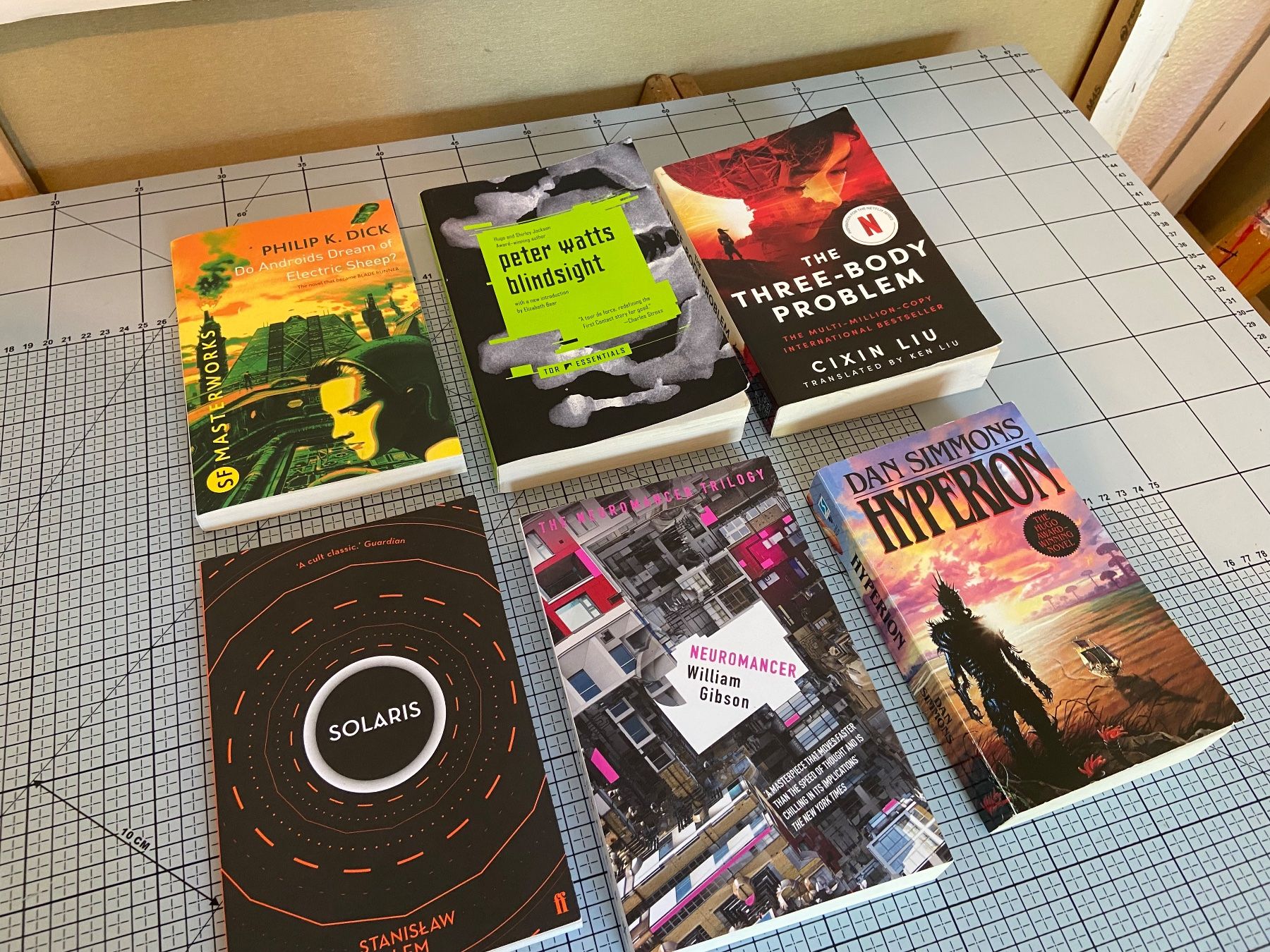 Libri: Dark Sci-Fi Book Bundle (English - Excellent Condition) – Usato da Arni AG venduto da mat_7fmx