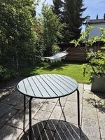 Schöner Gartentisch (Tannengrün)