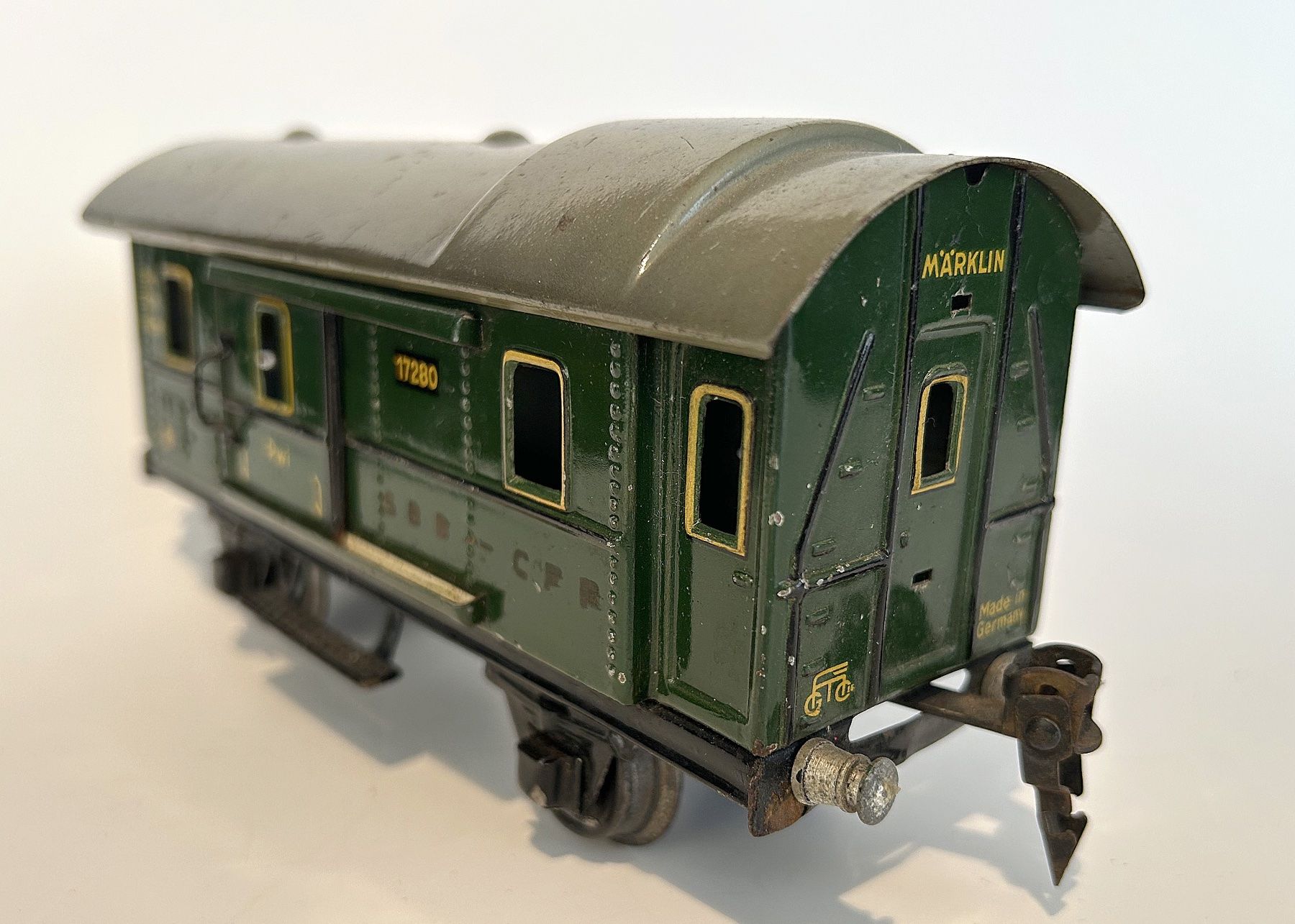 Märklin Modellini di ferrovie: Märklin Gepäckwagen Spur 0 – Usato da Uster venduto da karlmarx 4