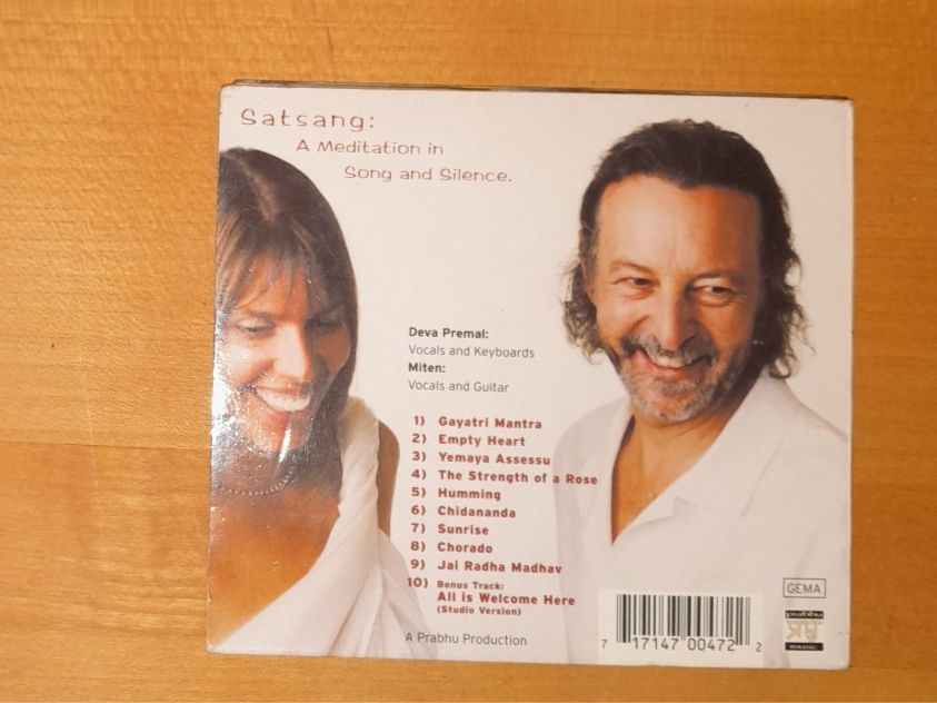 CD: CD Satsang - A Meditation with Deva Premal und Miten – Usato da Steffisburg venduto da FutureOne 1
