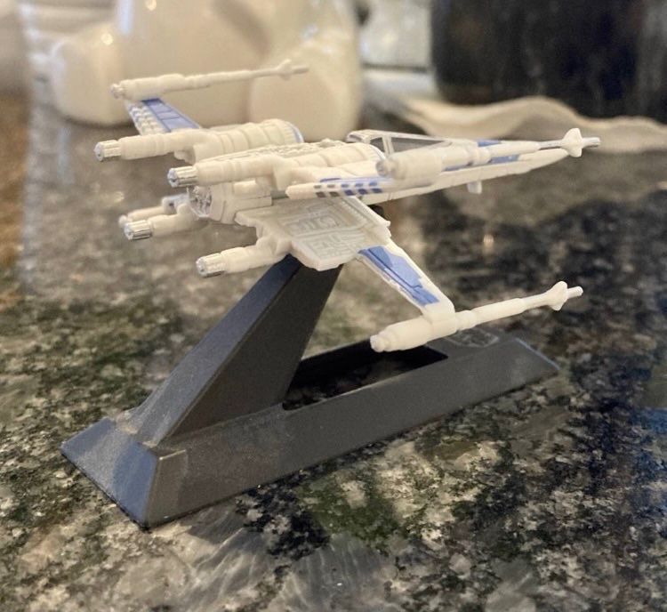 Star Wars Kit di modellismo & Modellini statici: Star Wars - Resistance X-Wing – Nuovo (secondo la descrizione) da Rütihof venduto da Kelani 2