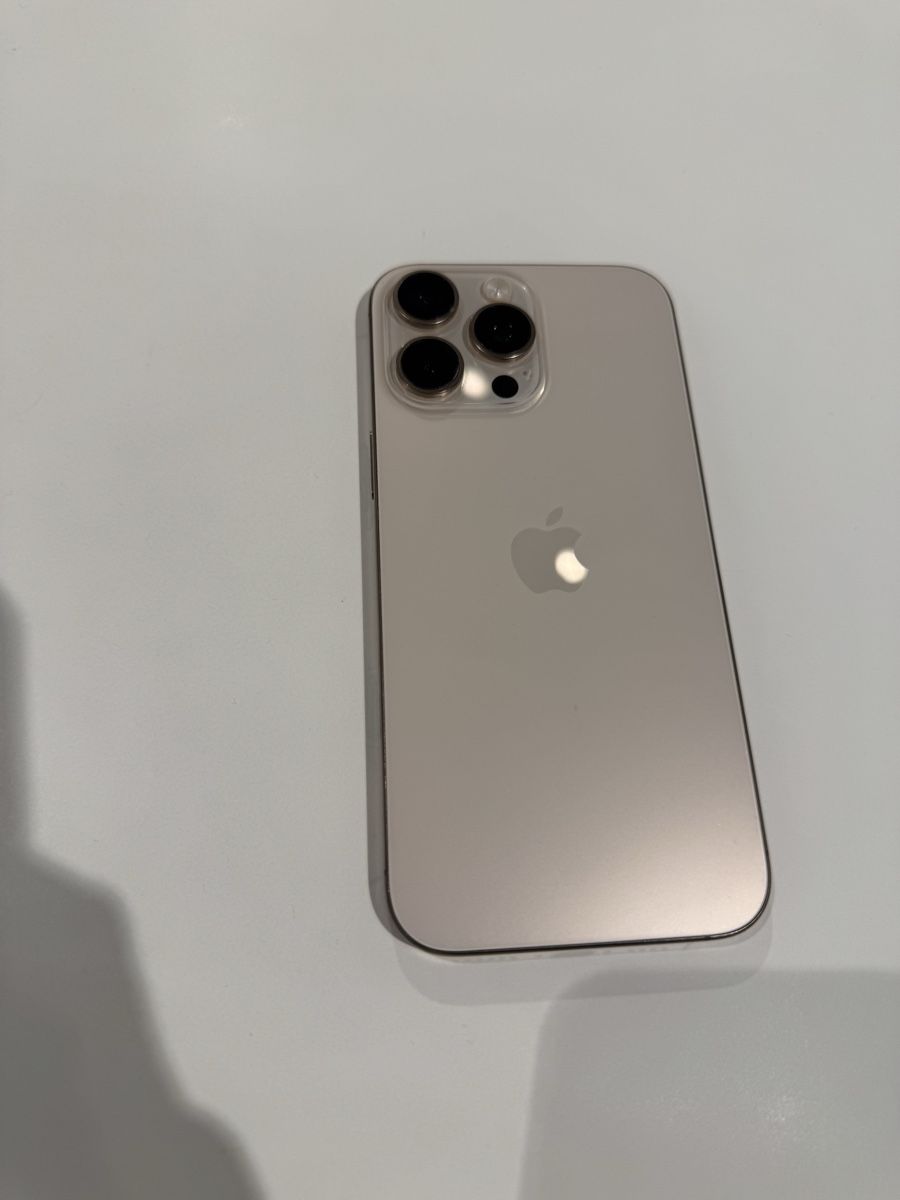 Apple Handys / Smartphones: iPhone 16 Pro Max 512 GB, Desert Titanium – Gebraucht aus Muri AG von Rabiaataman 1