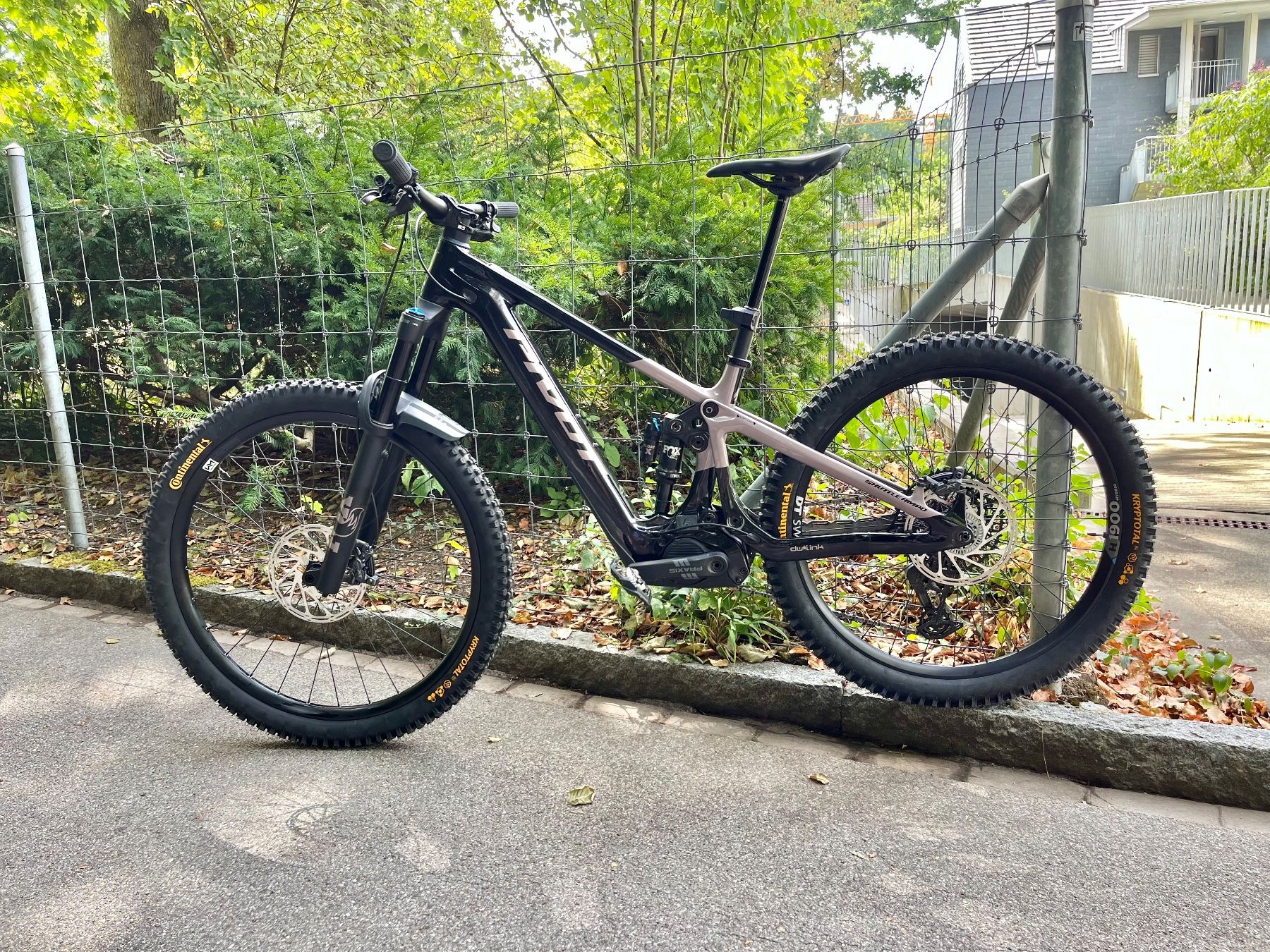 Vélos: Pivot Shuttle AMP‘D E-Bike mit Avonix MS2 Gr.MS – D'occasion à Winterthur par janser02