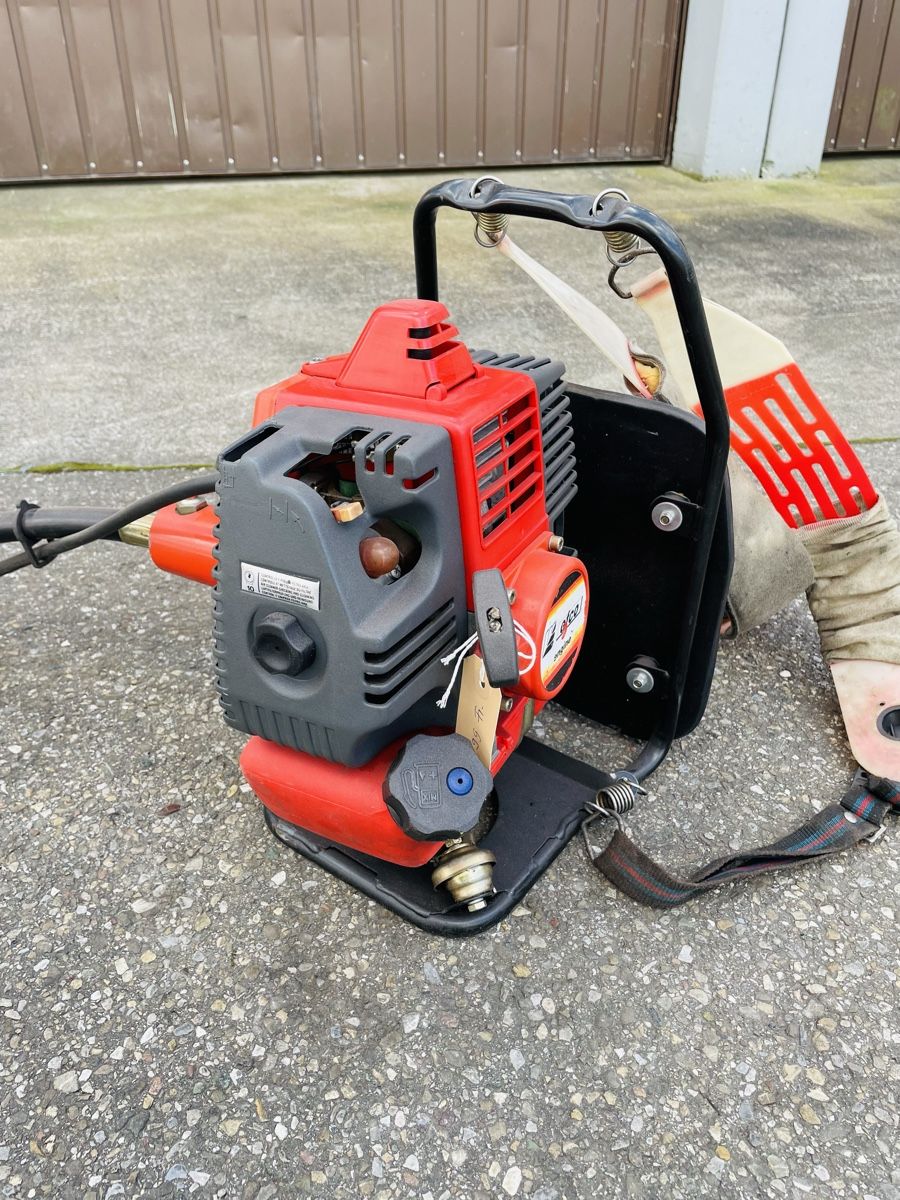 Efco Tutti gli attrezzi: Rasentrimmer Efco 8515 – Usato da Würenlos venduto da Shop_Shop 2