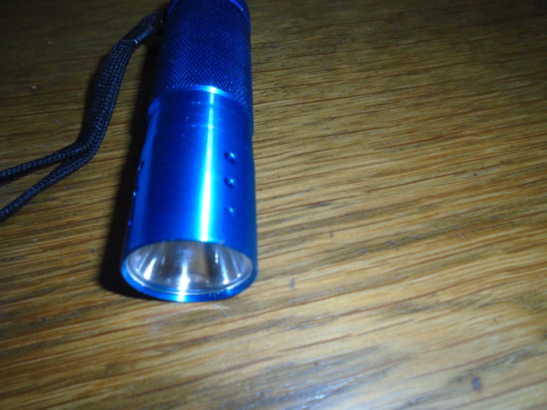 Lampade: LED Taschenlampe – Nuovo e nell'imballaggio originale da Niederlenz venduto da Cedros58 2
