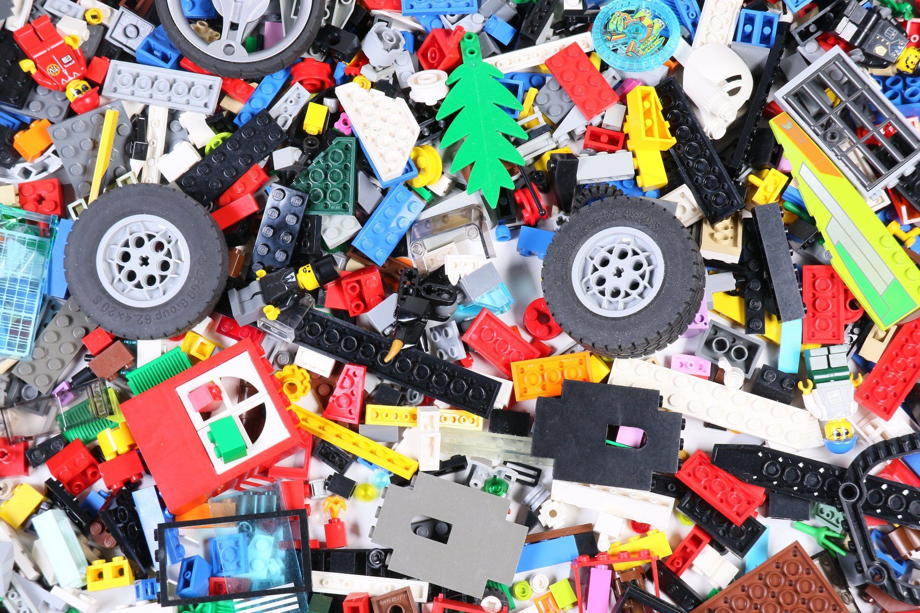 Lego Baukästen: 1.5 kg. Legoteile mit Minifiguren – Gebraucht aus Hettlingen von Scholi99 1