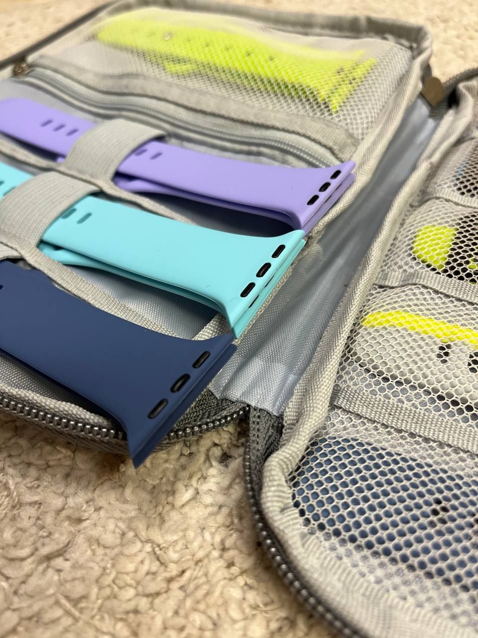 Apple Armbänder & -reifen: Apple wristband set (9 pieces) – Neu und originalverpackt aus Düdingen von gum_g8cr 1