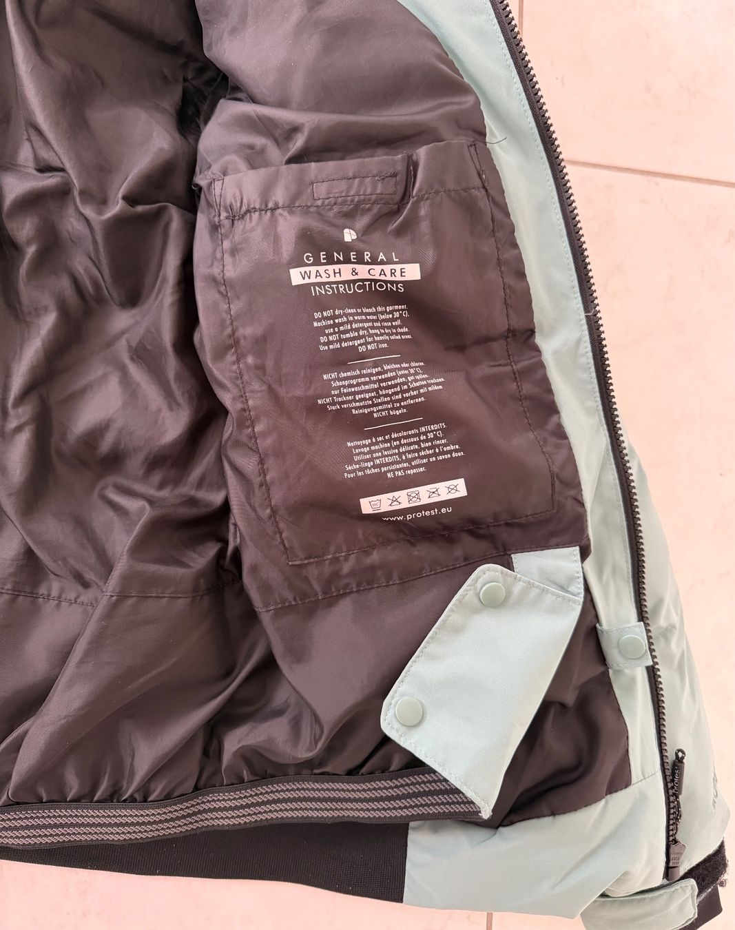Protest Vestes & Manteaux: Protest Winterjacke – D'occasion à Studen BE par Ironbonehead 5