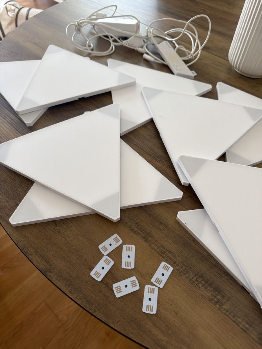 Nanoleaf Lampes: Nanoleaf Light Panels Triangles 9 Stk – D'occasion à Zürich par ber_pk9p