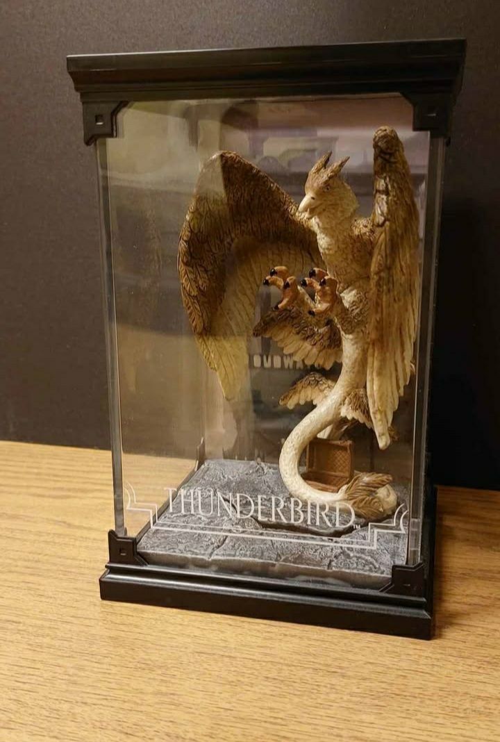 Statuette: Fantastic Beasts Thunderbird – Usato da St-Sulpice VD venduto da Miwix