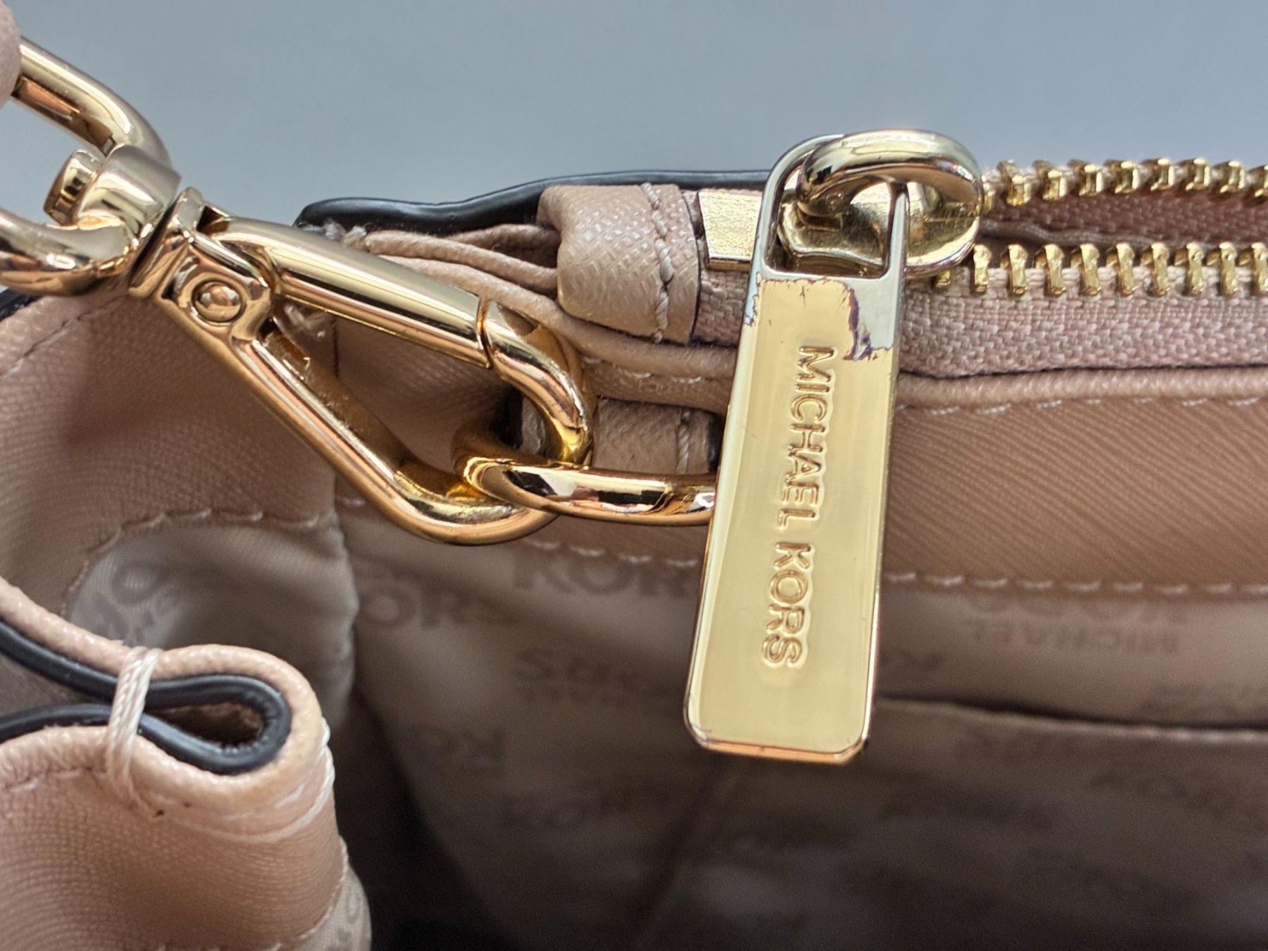 Michael Kors Sacs femmes: Michael Kors Kellen Satchel 100% original – D'occasion à Malleray par ste_rx2t 9