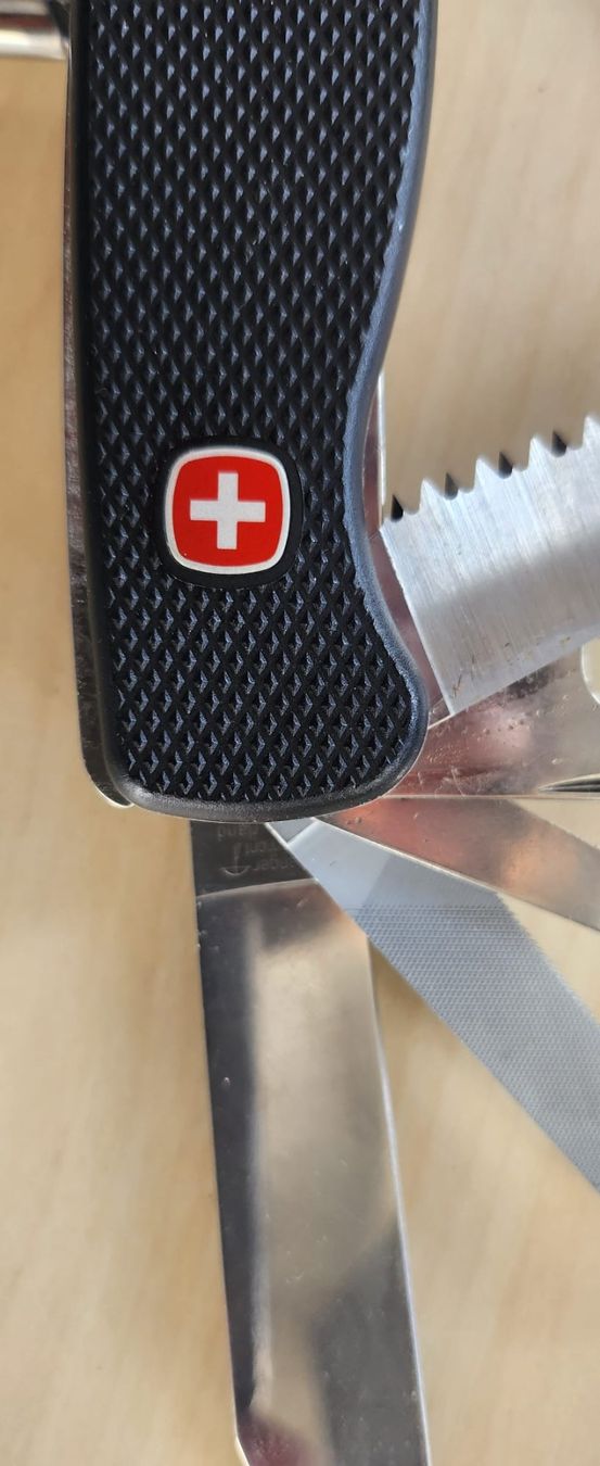 Wenger Couteaux de poche: Wenger Grip Multifunktionstool – Neuf (Voir description) à Kilchberg ZH par jul_d2j2 1