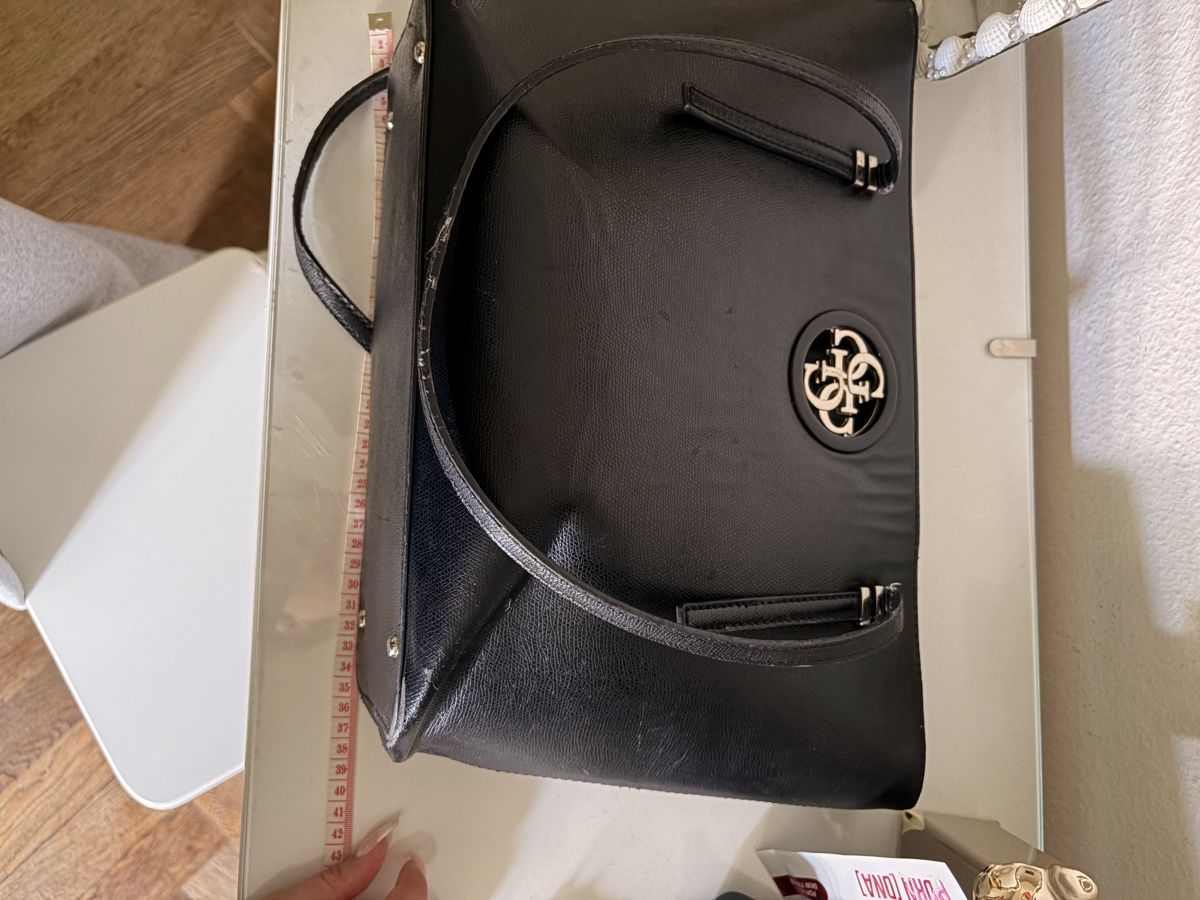 Borse da donna: Guess  Handtasche, Schultertasche – Usato da Basel venduto da ibs_5cql 6