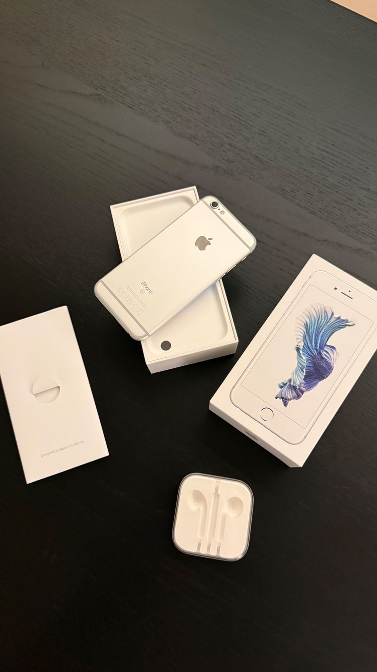 Apple Telefoni cellulari / Smartphones: iPhone 6s 64 GB Silber – Usato da Dietikon venduto da Welkins 1