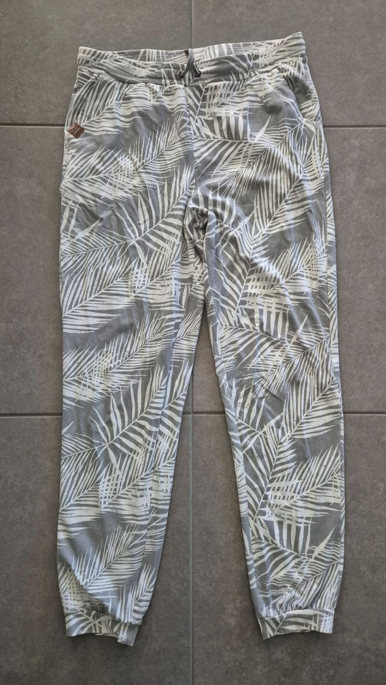 Iriedaily Hosen: Iriedaily Sommerhose, Grösse L – Neu (gemäss Beschreibung) aus Bonstetten von nahobo