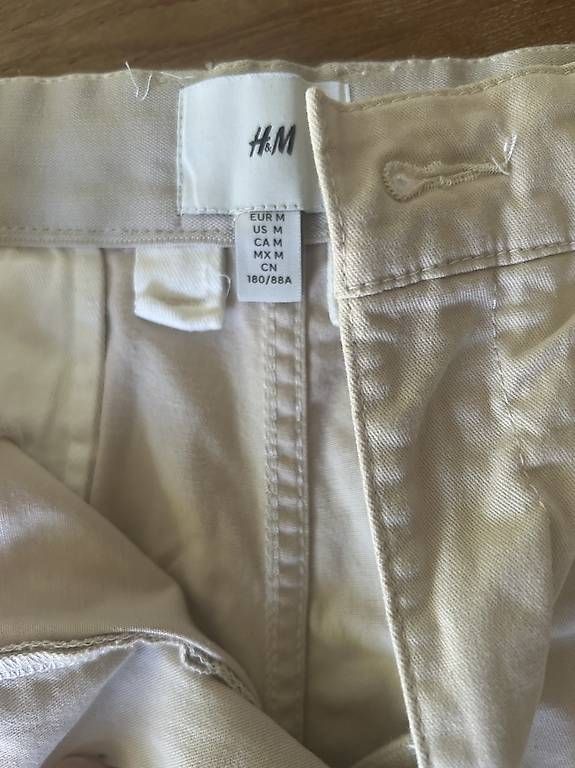 Zara Pantaloni: Herren Shorts Gr. M – Usato da Zürich venduto da elg_rqw7 2