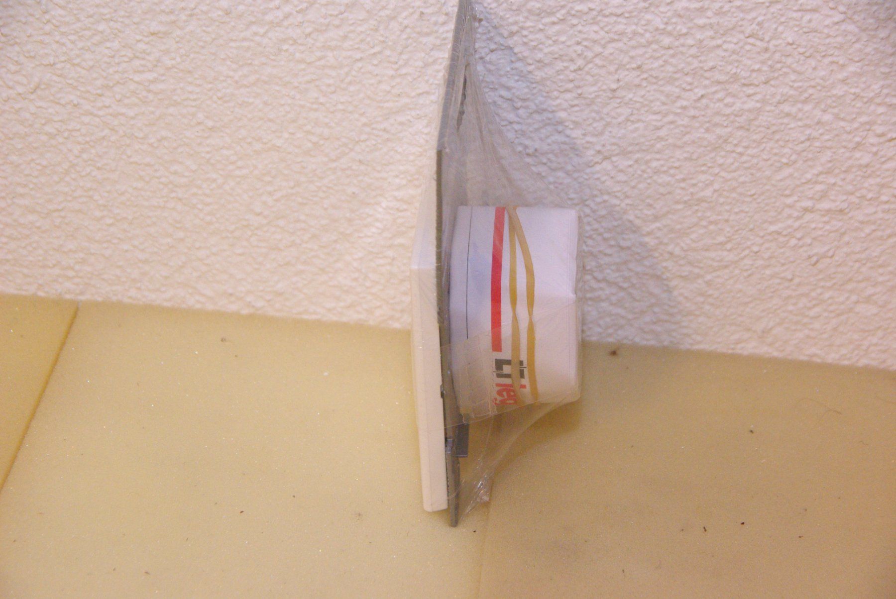 Legrand Spine: Legrand UP-Steckdose Typ 25, weiss – Nuovo e nell'imballaggio originale da Herisau venduto da Cevianer1844 4