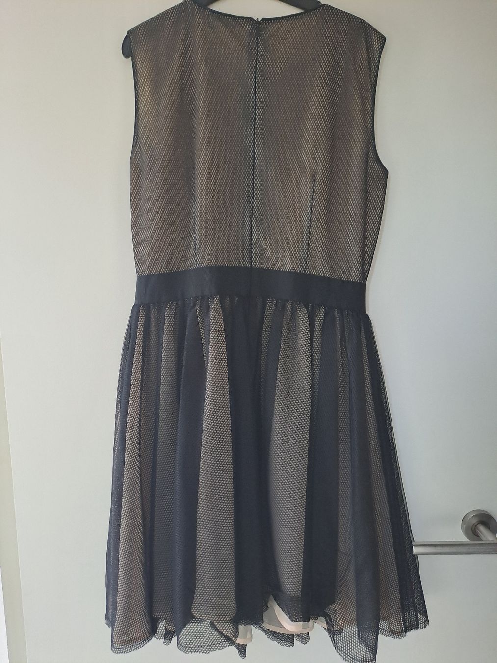 Kleider: Elegantes Kleid mit Perlen Gr. 34/36 – Gebraucht aus Zürich von jun_vh8f 3