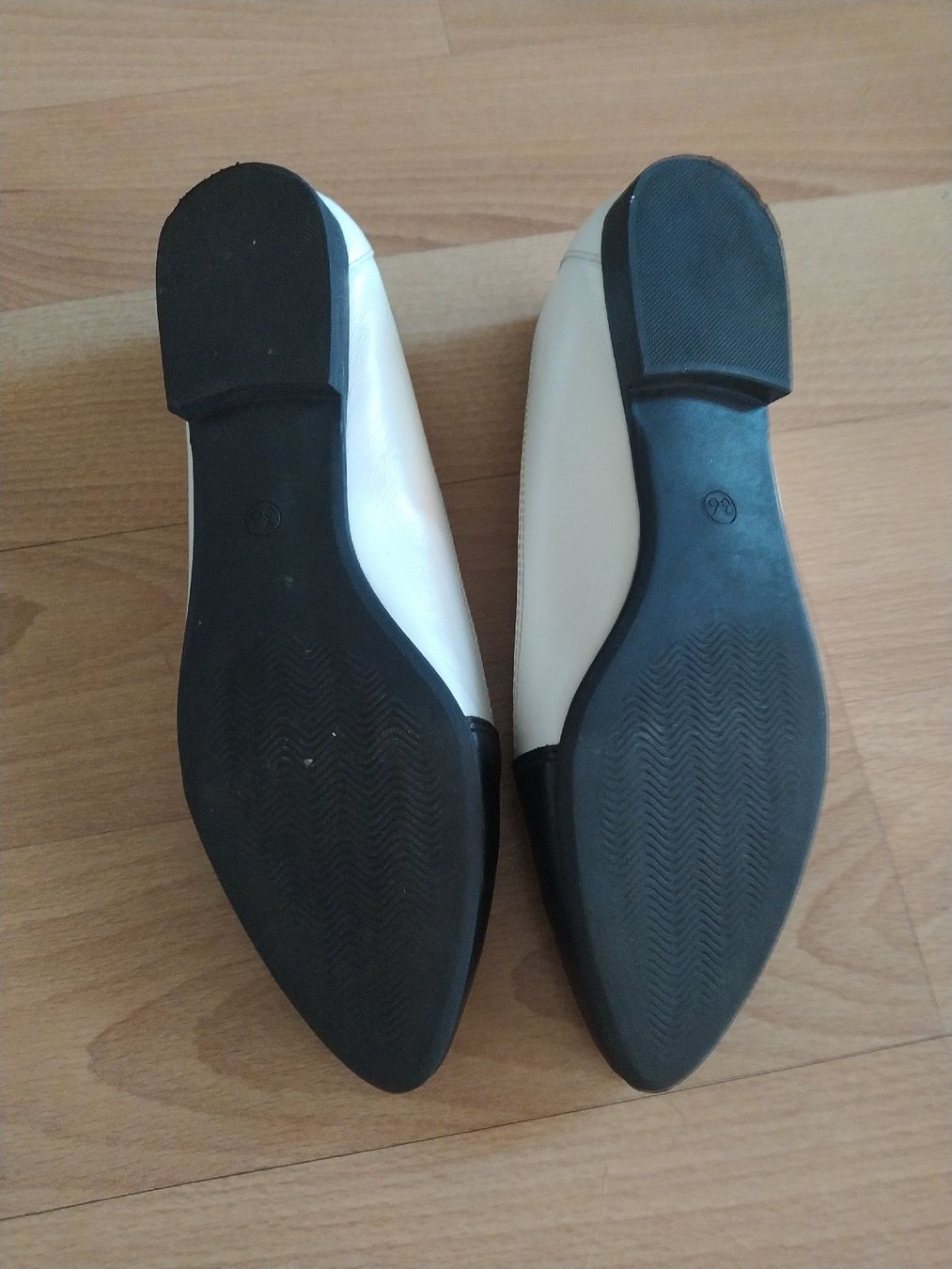 Esprit Scarpe da donna: Esprit Ballerina Gr. 36 neuwertig – Nuovo (secondo la descrizione) da Birsfelden venduto da alexa2003 4