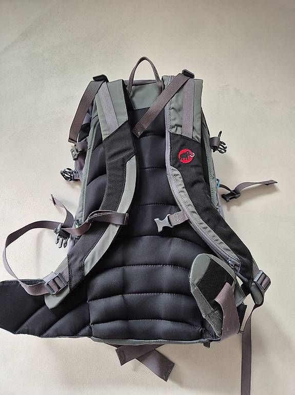 Zaini: Mammut Nirvana Tourenrucksack 22l – Usato da Frauenfeld venduto da Angie25 3