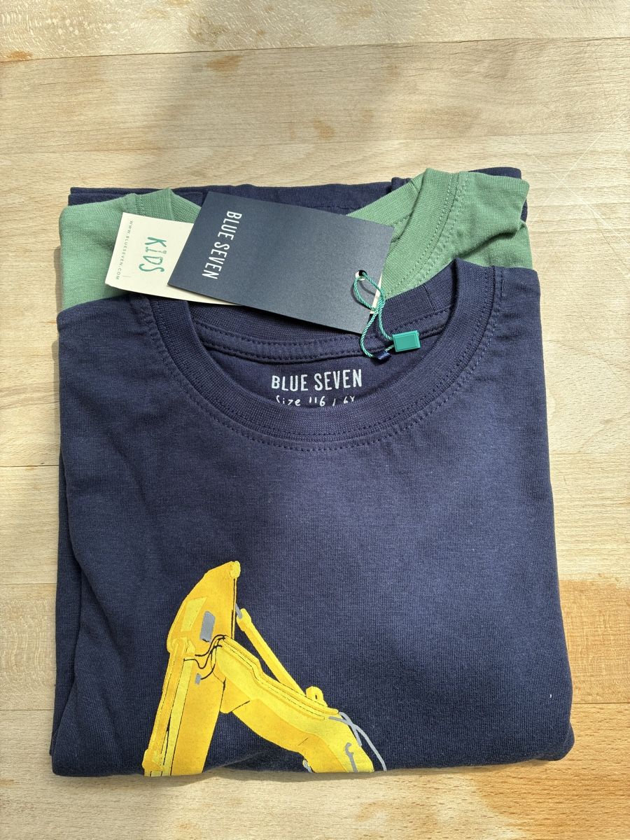 Pullover & Sweatshirts: 2 Shirts von Blue Seven mit Bagger & Traktor Prints NEU  – Neu und originalverpackt aus Wolfwil von NewGirl 6