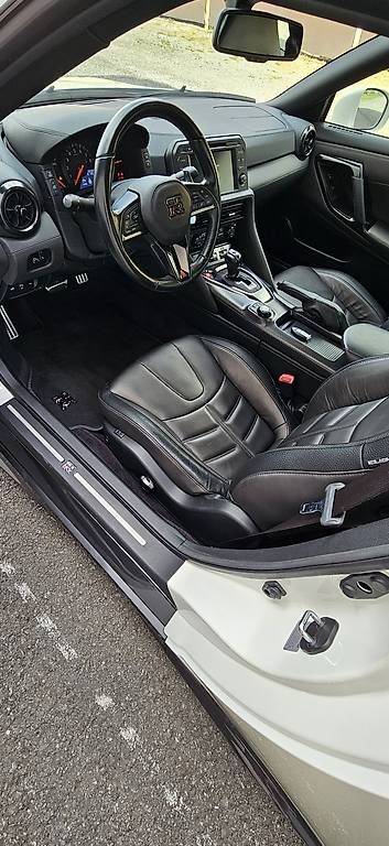Nissan Automobili: Nissan GTR Prestige Edition – Usato da Birgisch venduto da tschuggen111 2