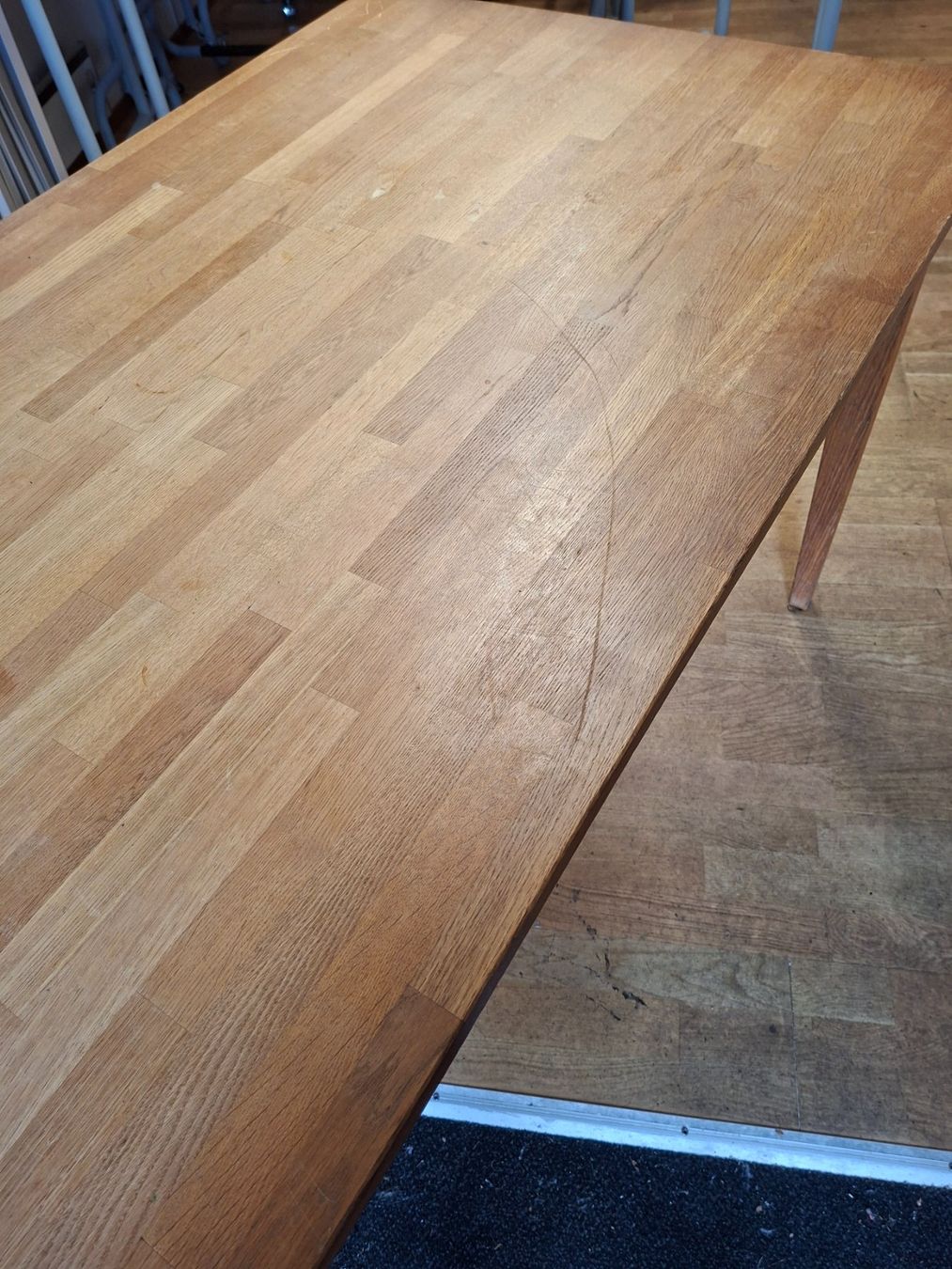 Tavoli: Grosser Holztisch – Usato da Knutwil venduto da Froeschli60 4