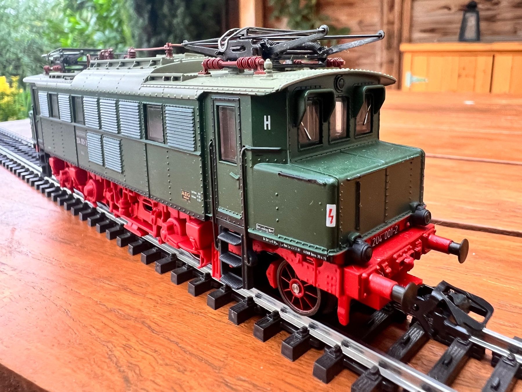 Märklin Modellini di ferrovie: DR-E-Lok BR E 204  Märklin 3449 H0 – Nuovo e nell'imballaggio originale da Gelterkinden venduto da Railroader 2
