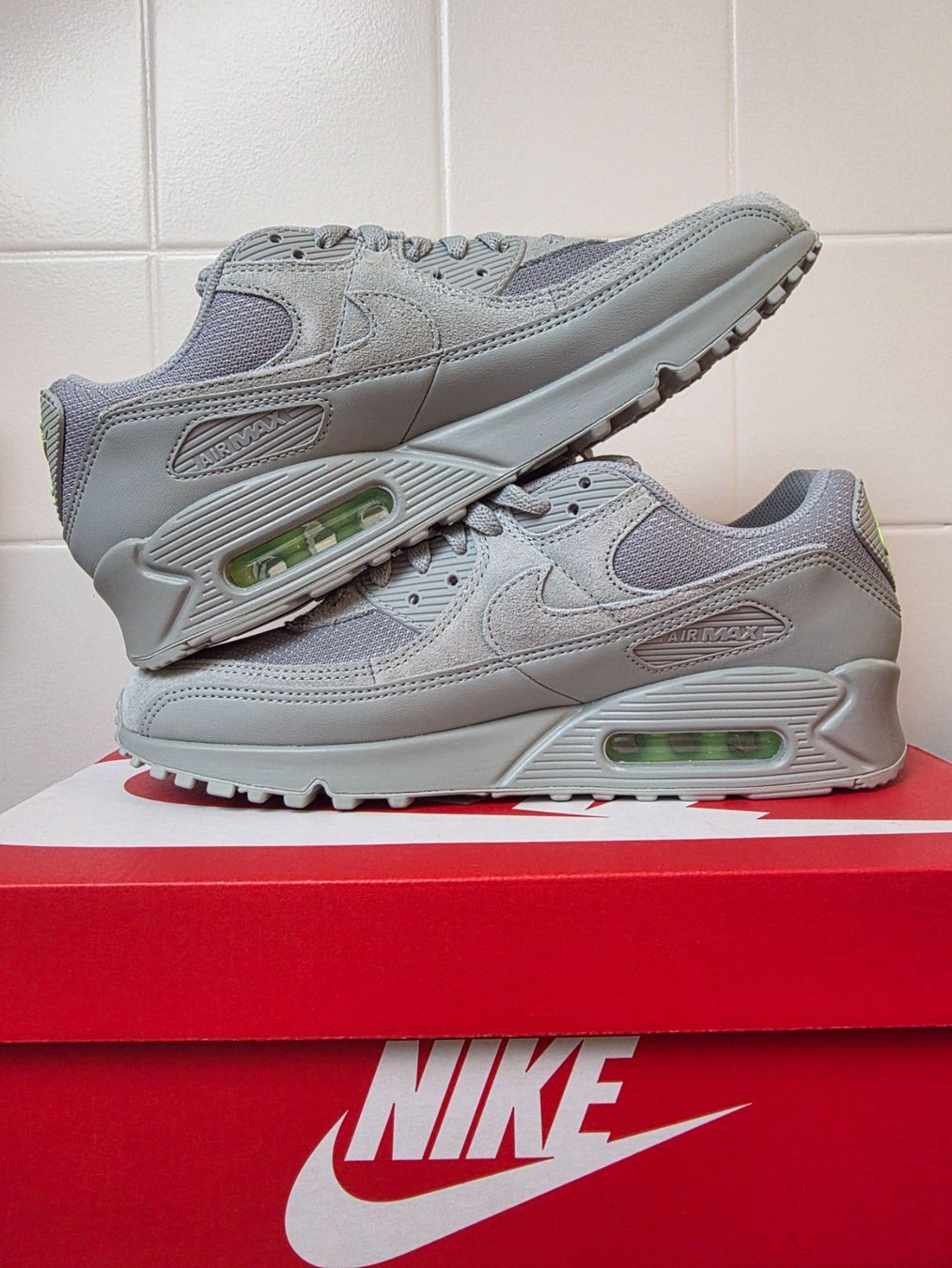Nike Herrenschuhe: Nike Air Max 90 – Neu und originalverpackt aus Fleurier von dav_xx8y 1