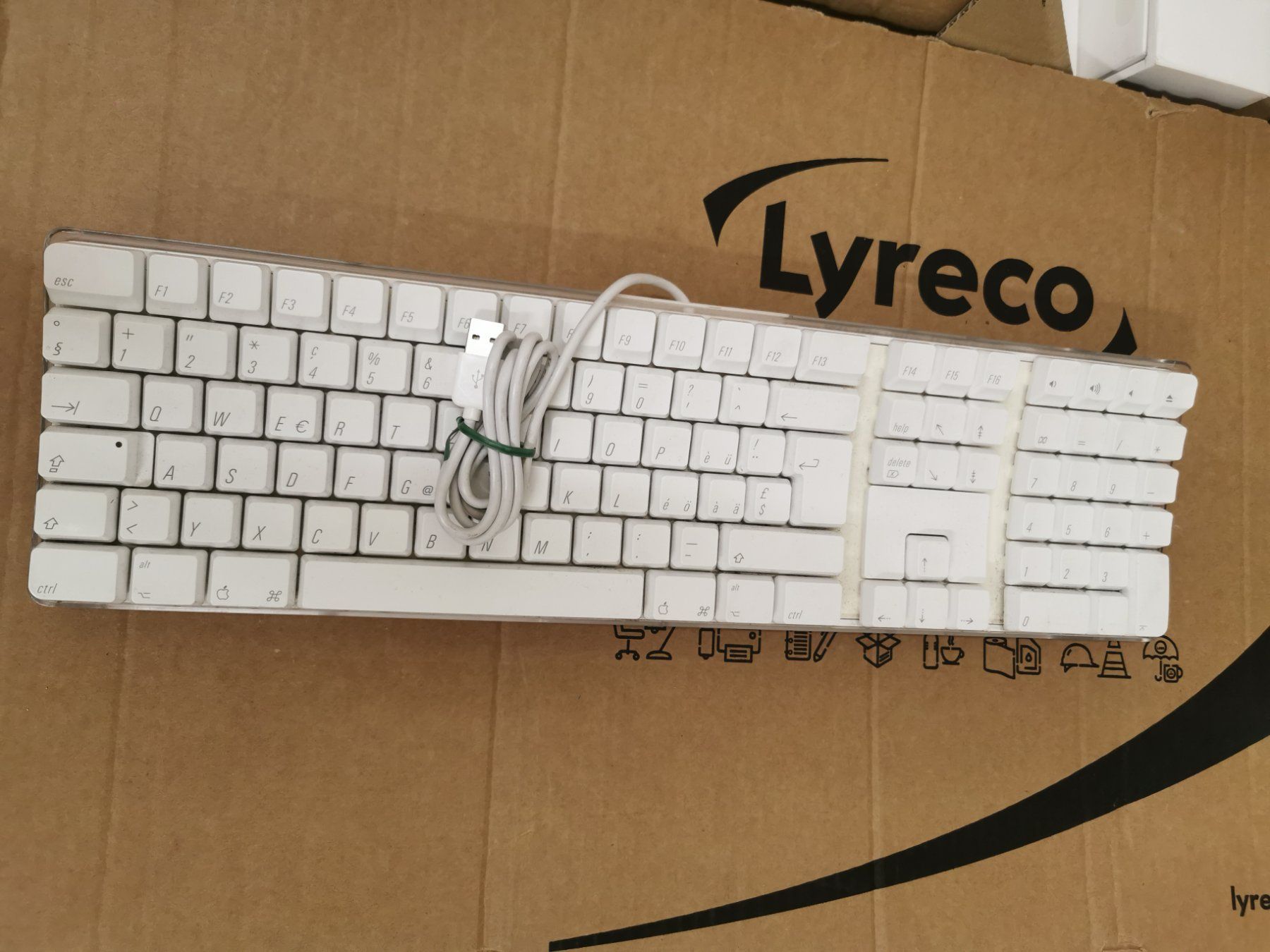 Apple Tastaturen: Apple USB Keyboard A1048 – Original Apple – Gebraucht aus Binningen von saviola01 5