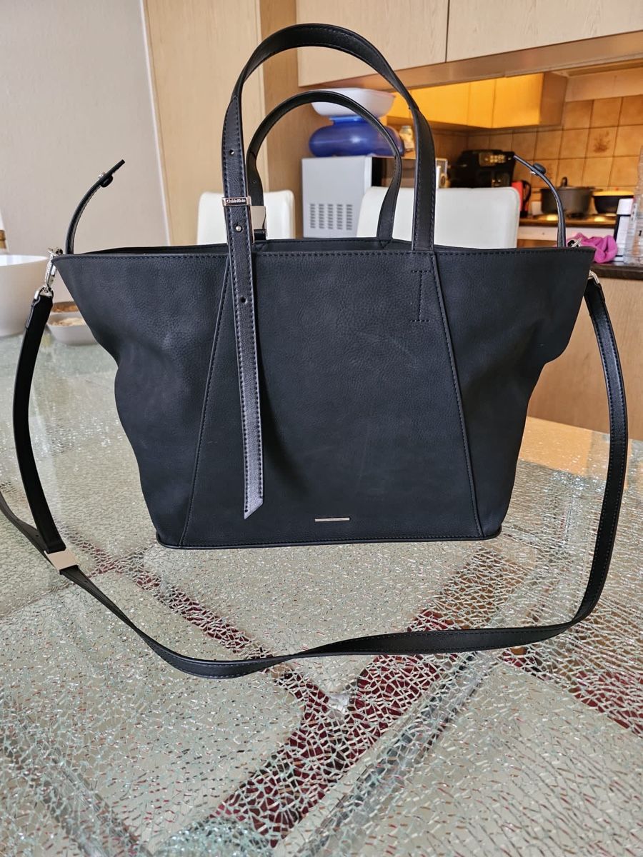 Calvin Klein Borse da donna: Calvin Klein – Nuovo (secondo la descrizione) da Luzern venduto da Reni025